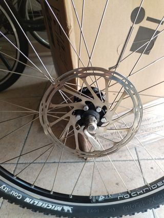 Rueda Rockrider 26x2.0 Delantera