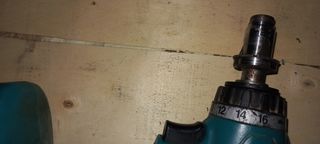 Atornillador Makita DC1804T con cargador y bateria