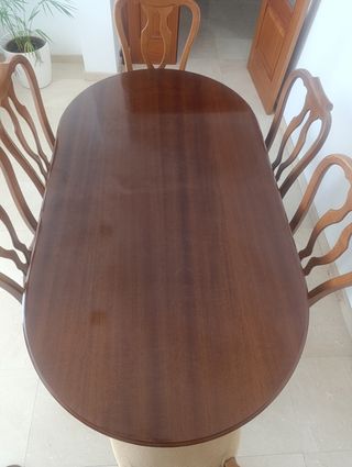 Mesa de comedor ovalada extensible con 6 sillas