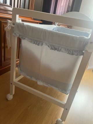 Minicuna clásica madera blanca