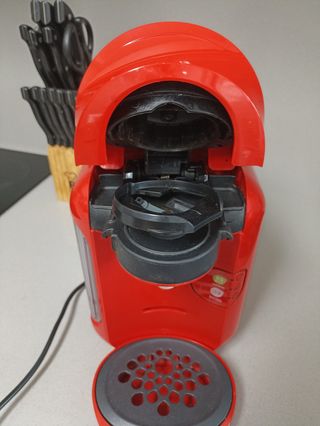 Cafetera de goteo roja