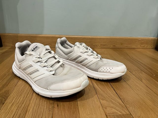 Zapatillas deportivas Adidas blancas
