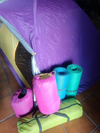 2 Tienda campaña, 2 sacos dormir y 2 esterillas