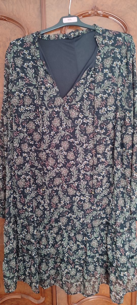 Camiseta vaquera COUCHEL XXL y dos vestidos.