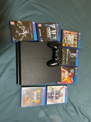 PS4 (PlayStation 4) + 7 Juegos