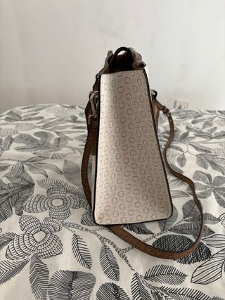 Cartera Guess Nueva Marrón y Blanca