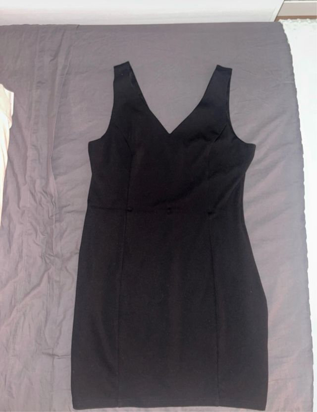 Vestido negro ajustado