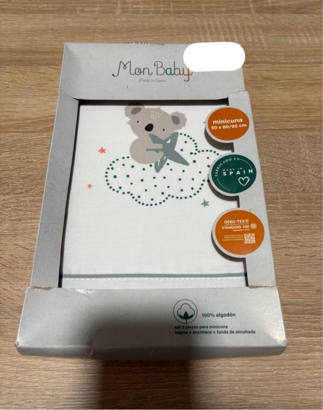 Juego sábanas y  almohada minicuna