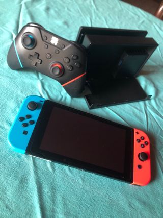 Nintendo Switch completa + Controller