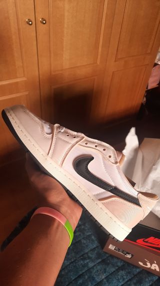 Air Jordan 1 Low 