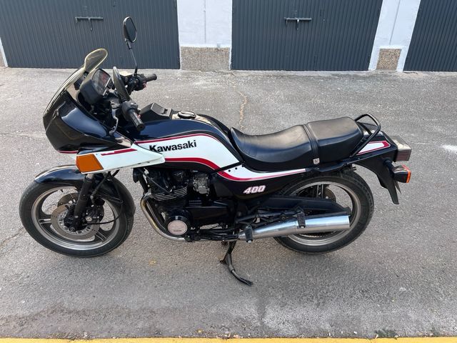 Kawasaki GPZ 400 Histórica