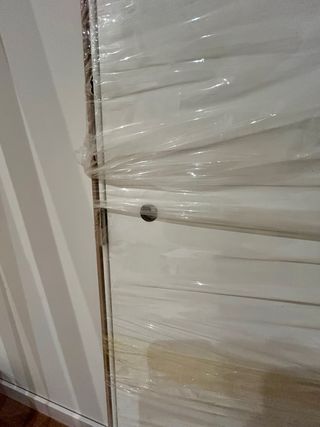 Puerta lacada blanca abatible