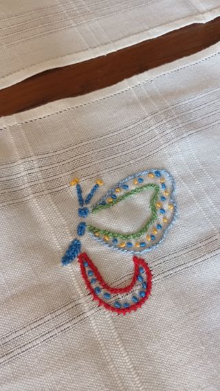 Pannelli tenda con farfalle ricamate