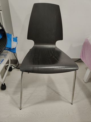 Silla de madera y metal