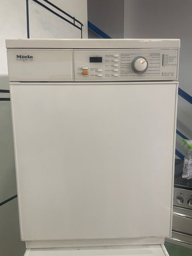 Secadora Miele Novotronic 1689