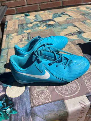 Botas de fútbol Nike niño talla 35
