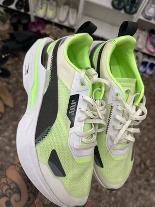 Zapatillas Puma Verdes y Blancas
