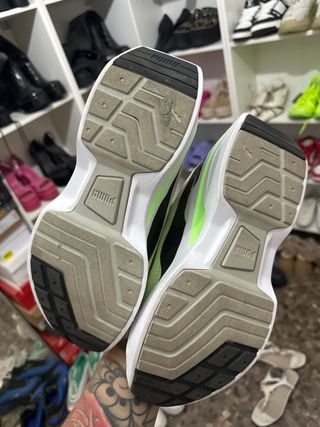 Zapatillas Puma Verdes y Blancas