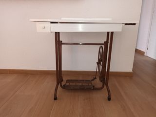 Mesita Vintage Máquina Coser