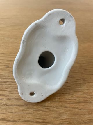 Appendini antichi in ceramica smaltata