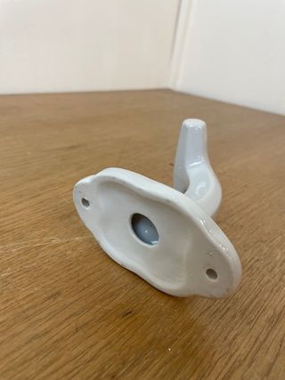 Appendini antichi in ceramica smaltata