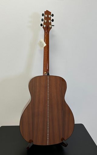 Guitarra Acústica Egmond 