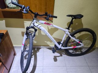 Bicicleta Rockrider ST100 Blanca
No negociable