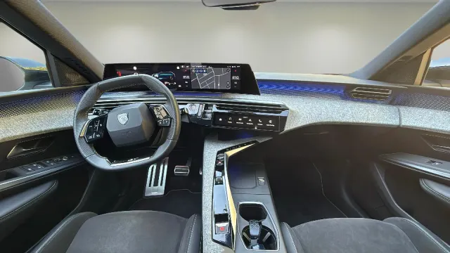 Peugeot 5008 Hybrid 1.2 GT eDCS6