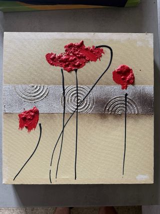 Cuadro Flores Relieve Beige y Rojo