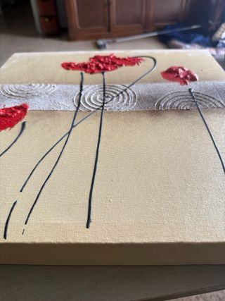 Cuadro Flores Relieve Beige y Rojo