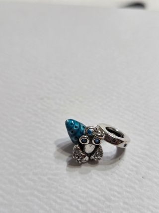 Charm Pandora Rana Azul y Plata