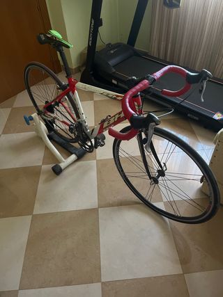 Bicicleta de carretera BH aluminio muy ligero