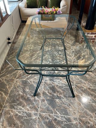 6 Sillas de forja  con Cojines a juego y mesa.
