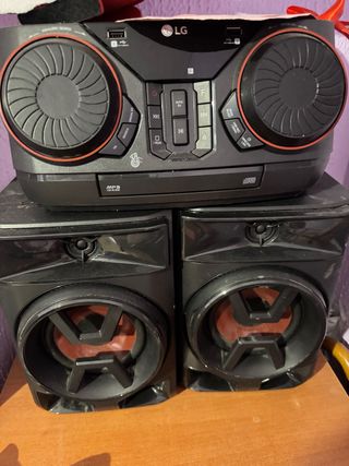 Mini Cadena LG Negra