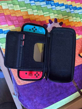 Nintendo Switch Azul y Rojo