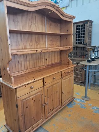 Alacena de pino con 3 puertas