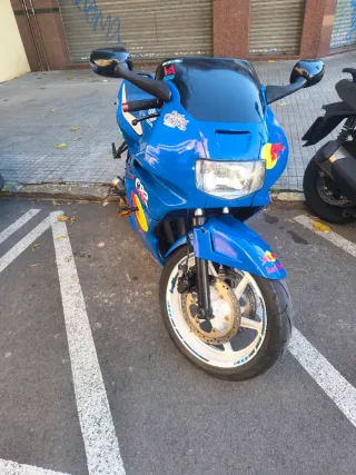 Honda CBR 600 F2 Azul