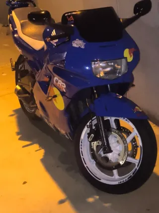 Honda CBR 600 F2 Azul