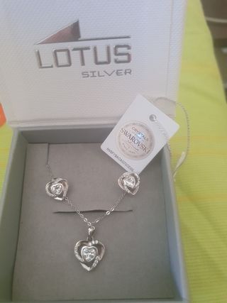 Lotus Silver Collar y Pendientes Corazón Swarovski