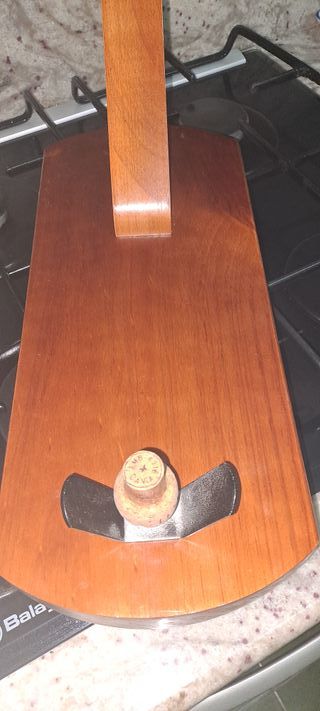 Jamonero de madera con soporte