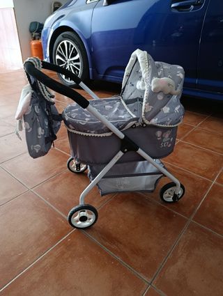 Carro de muñecas gris con elefantes