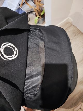 Capota Bugaboo Negra  extensible con ventilación