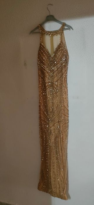 Vestido de boda gitana dorado de pedreria, 
