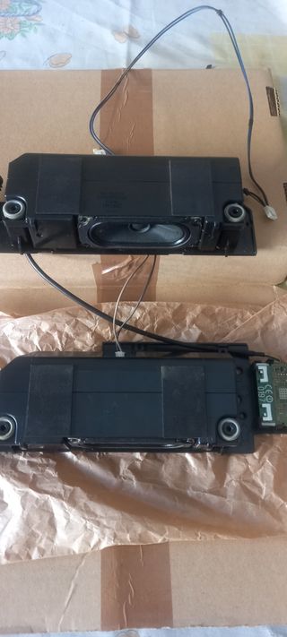 Altavoces TV LG 42LA620S