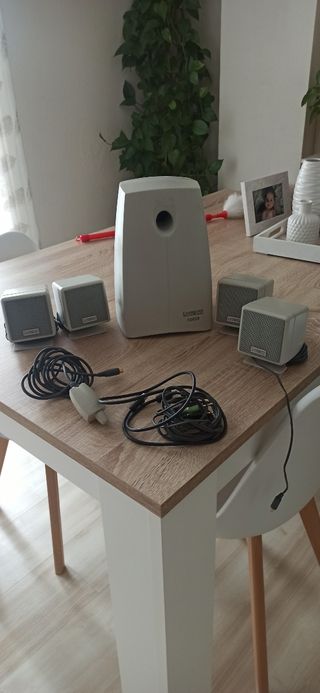 Altavoces Creative 5.0 Sonido Envolvente Beige