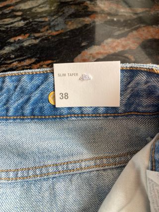 Pantalones vaqueros Zara azules talla M