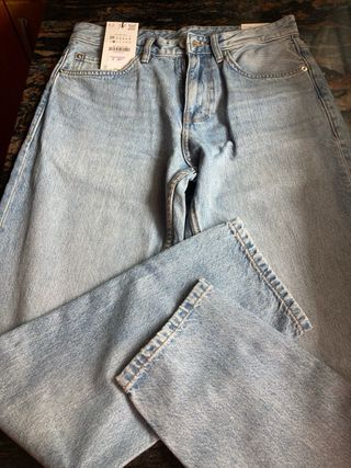 Pantalones vaqueros Zara azules talla M