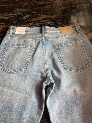Pantalones vaqueros Zara azules talla M