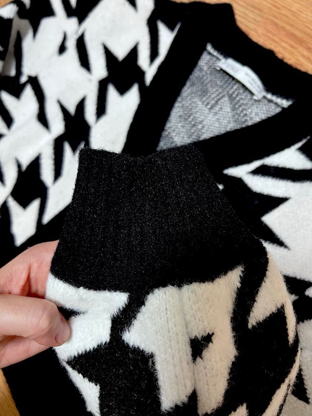 Jersey Bershka, talla M