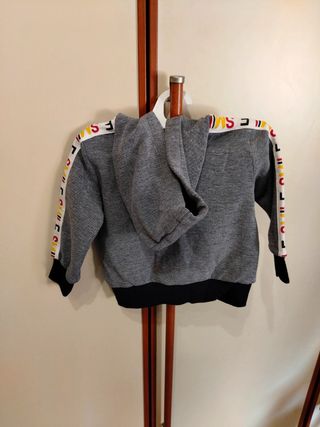 Giacchina bimbo grigia con zip e stampa